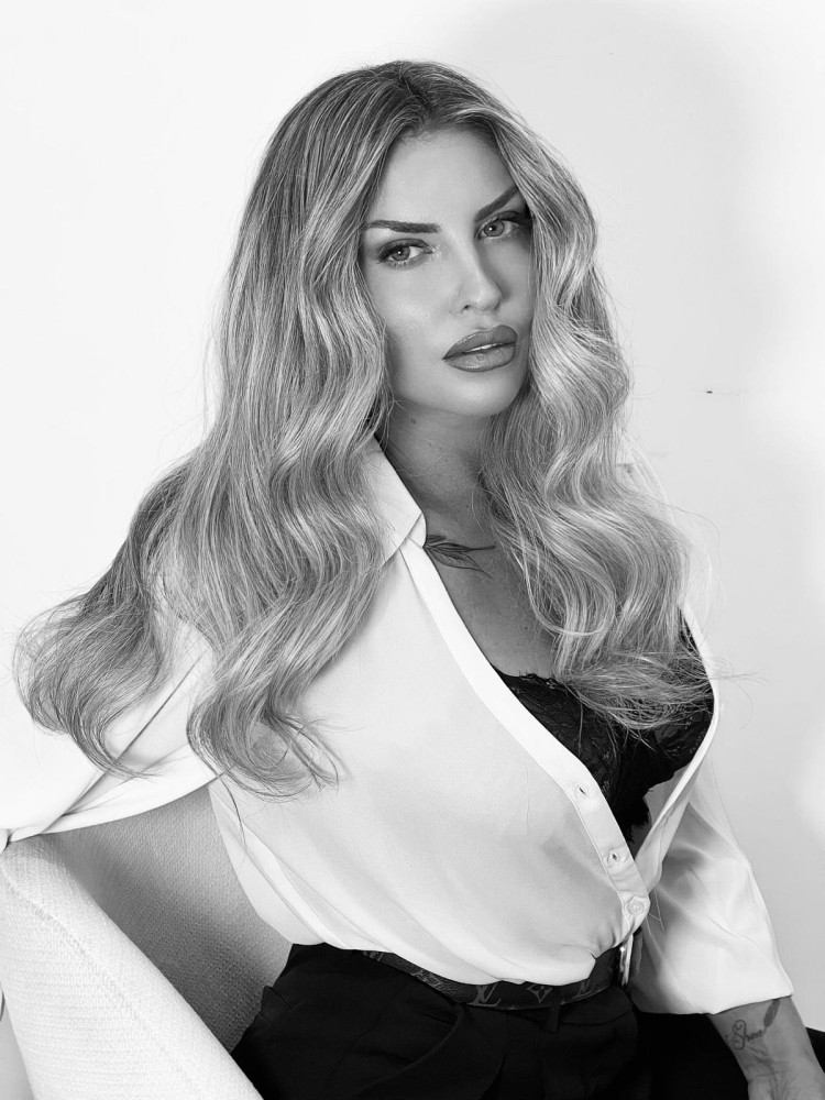 YANA BRESKI